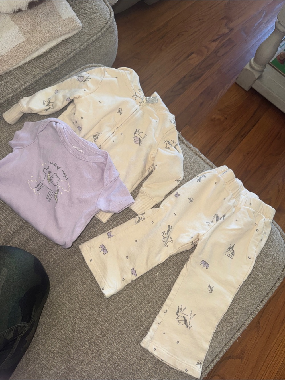 Carter's Lavender Bodysuit with Cream Unicorn Zip Jacket & Pants size 6 month
